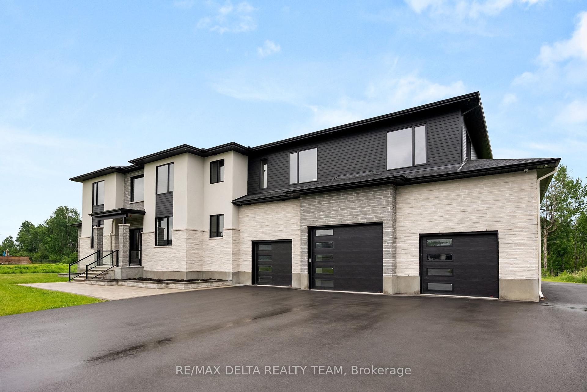 Property Photo: 663 Ballycastle Crescent ON K1X 0A3