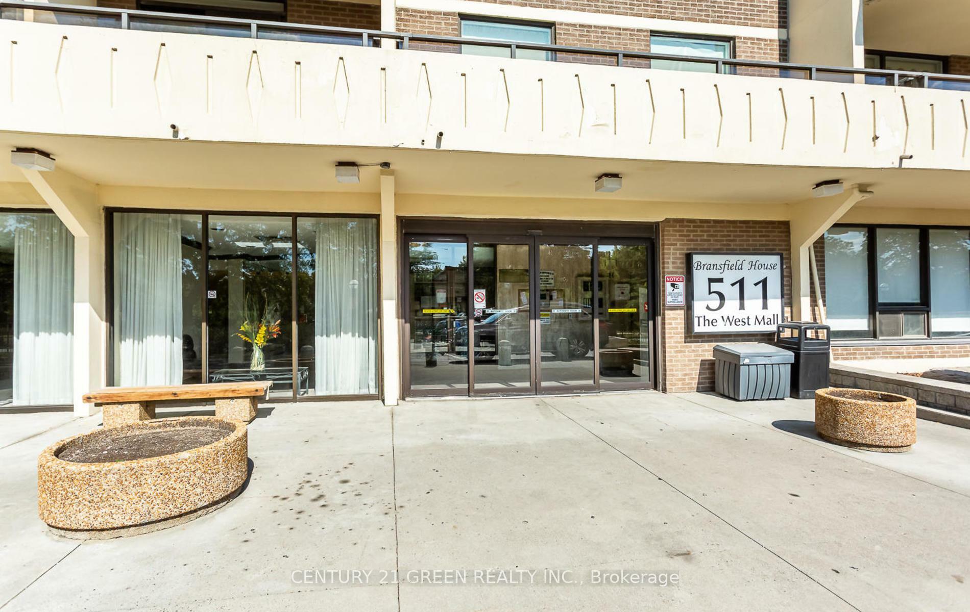 Photo de la propriété: 511 The West Mall Avenue W 308 ON M9C 1G5