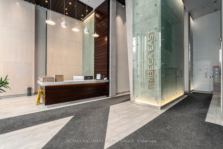 Property Photo: 40 Nepean Street 1502 ON K2P 0X5