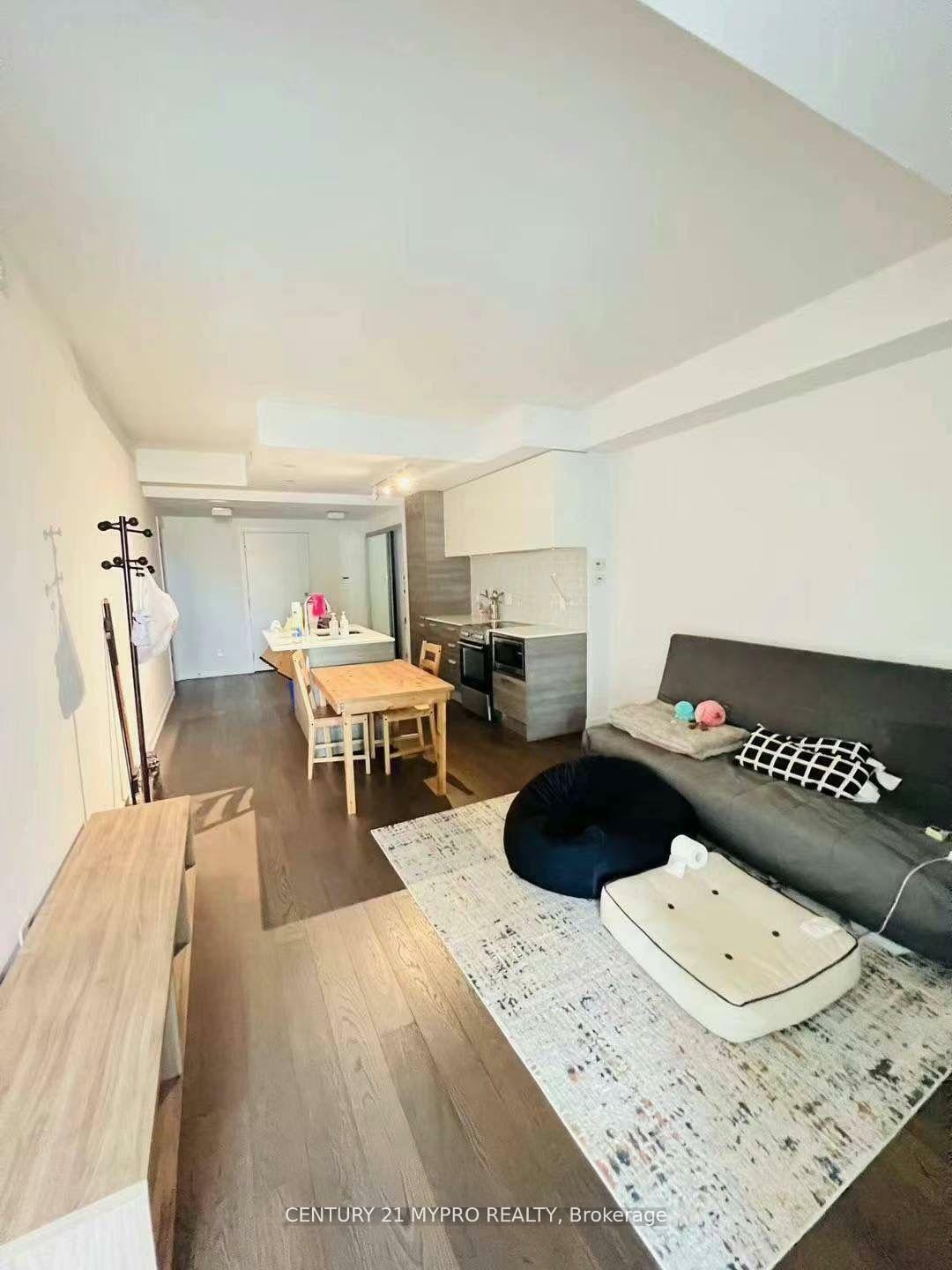 Property Photo: 57 St. Joseph Street 313 ON M5S 0C5