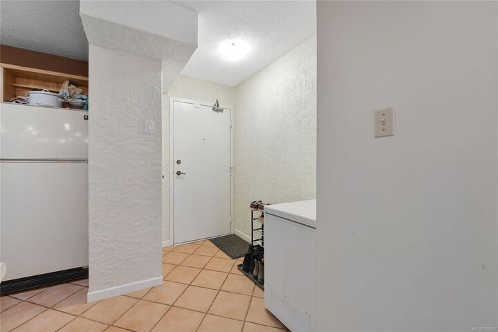 Property Photo: 1745 Leighton Rd 202 BC V8R 6R6