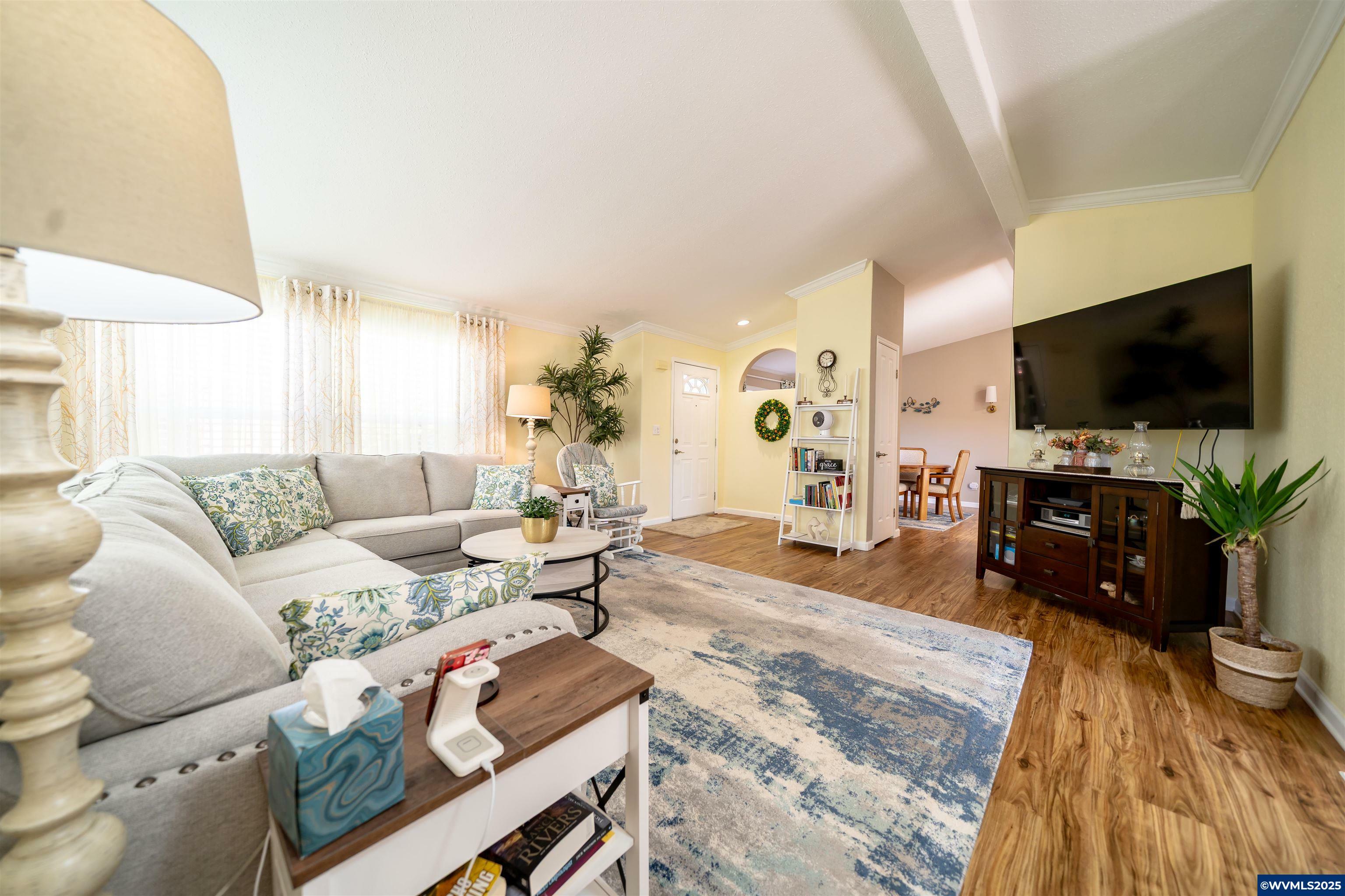 Property Photo: 2120 Robins #62 Ln SE 62 OR 97306