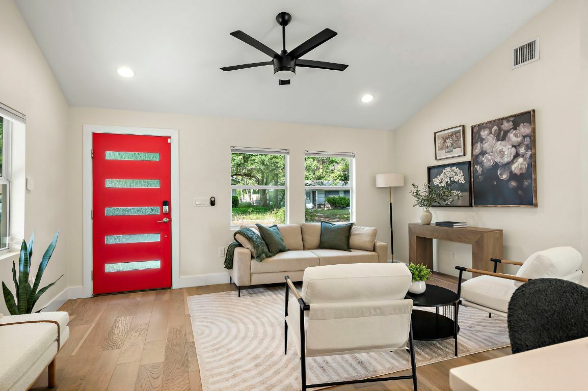 4709 Bandera Road  Austin TX 78721 photo
