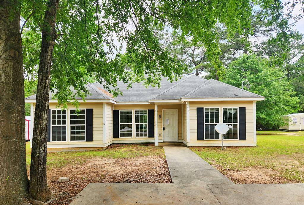 Property Photo: 1404 SE Georgia Avenue SE GA 39842