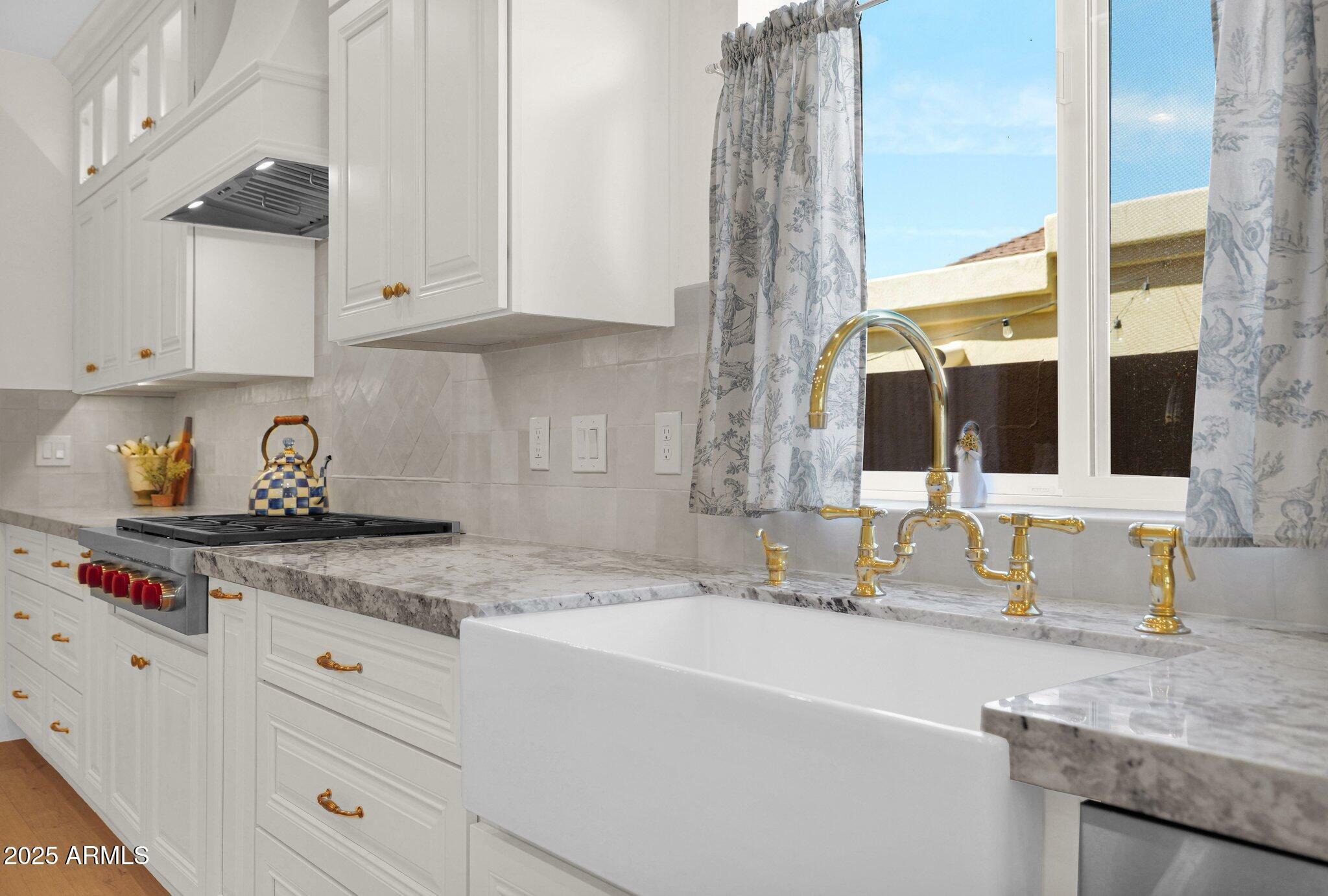Property Photo: 13914 E Laurel Lane AZ 85259