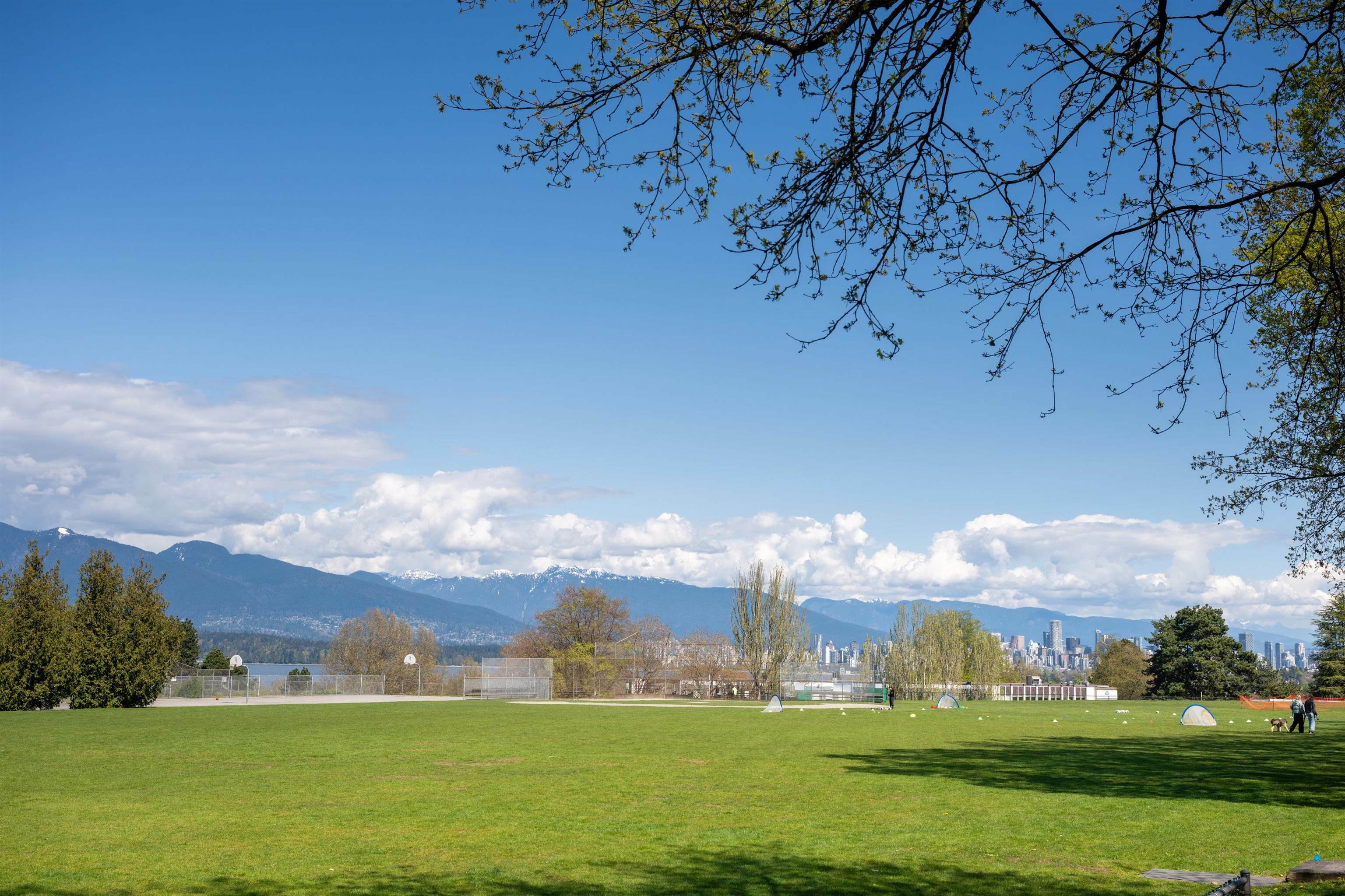 Property Photo: 4362 W 8th Avenue 4360 BC V6R 2A1