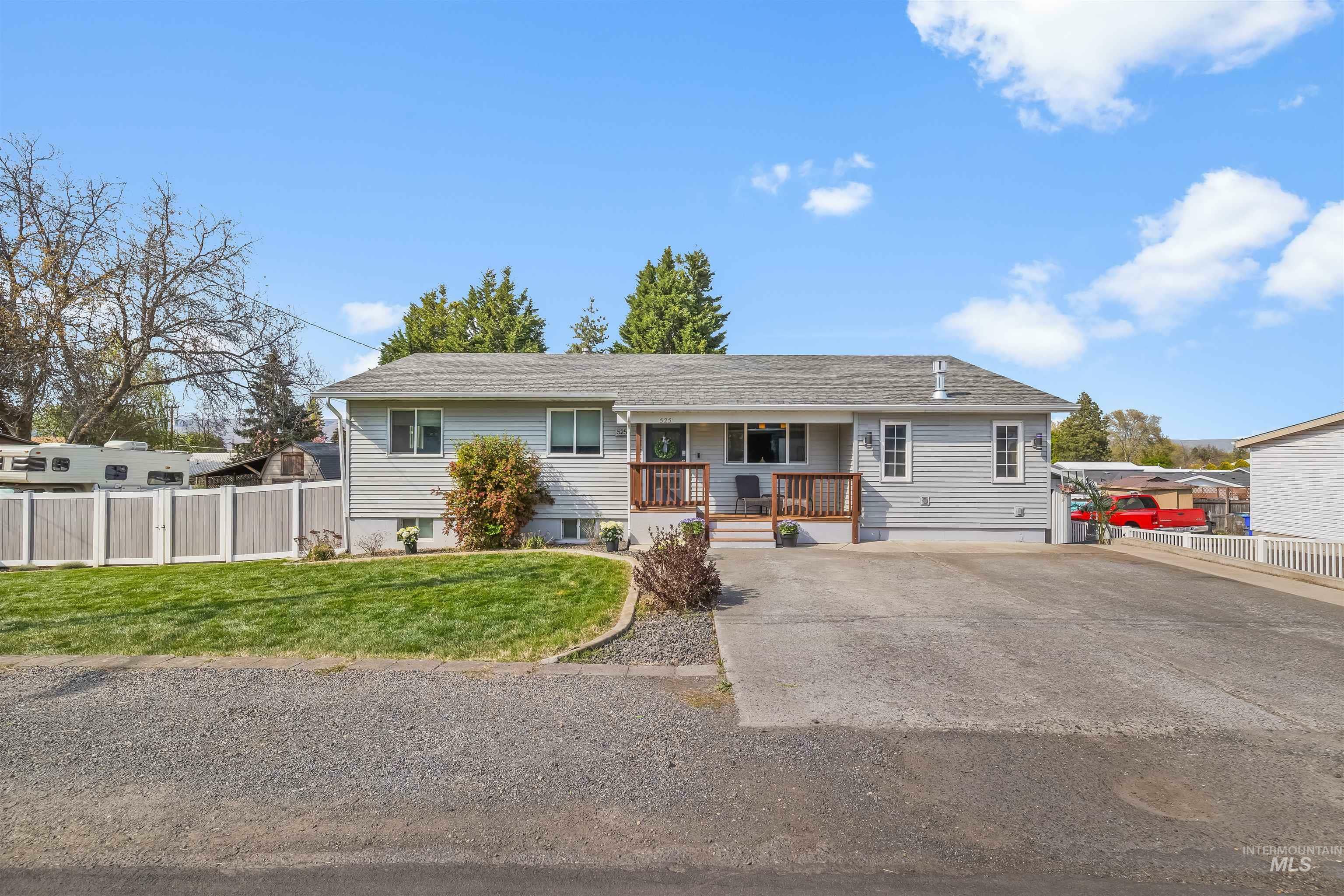 Property Photo: 525 Park Ave ID 83501