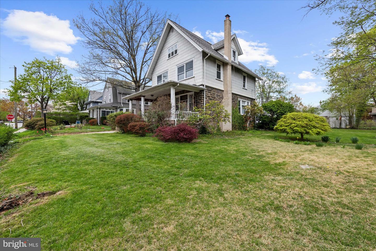 305 Lansdowne Road  Havertown PA 19083 photo