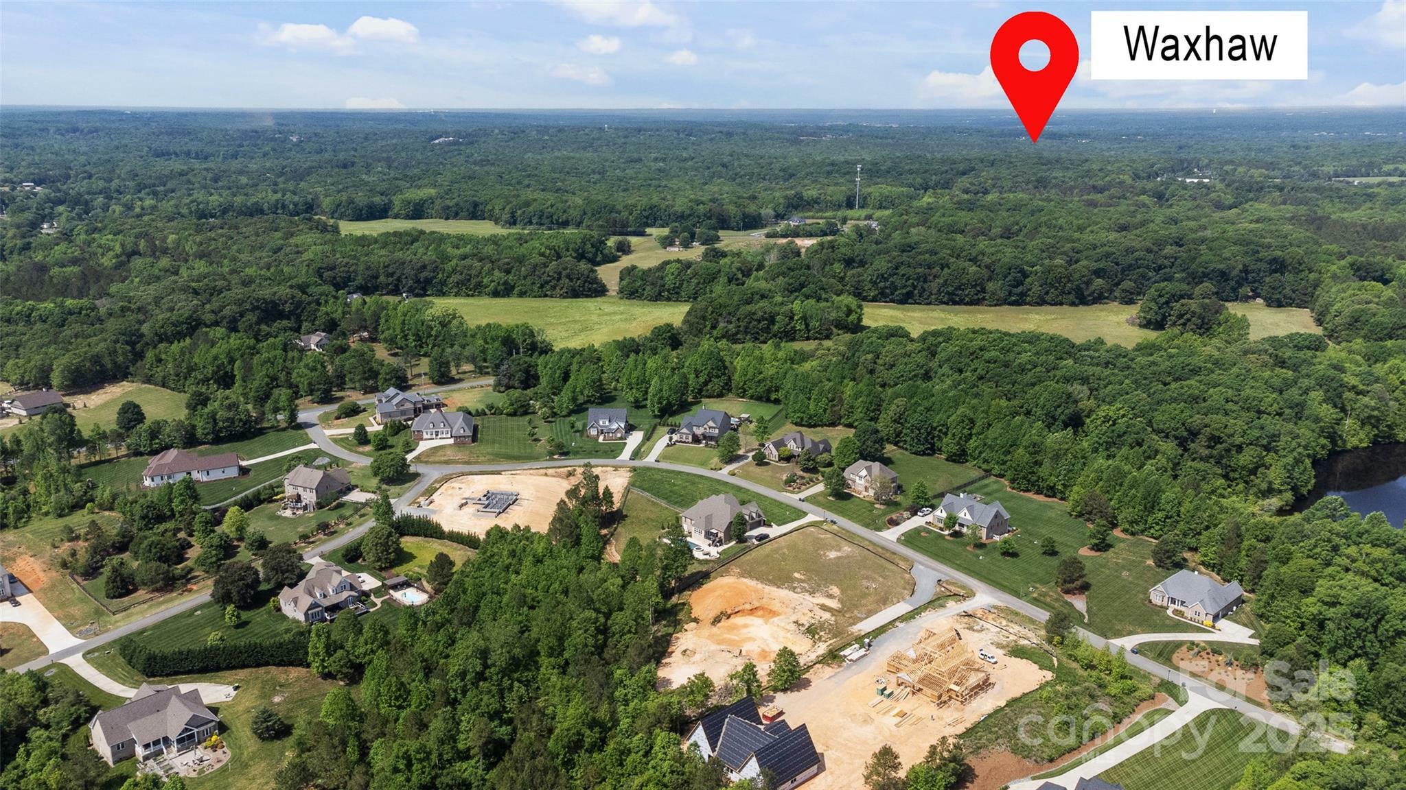 Property Photo: 2811 Harrington Place NC 28173