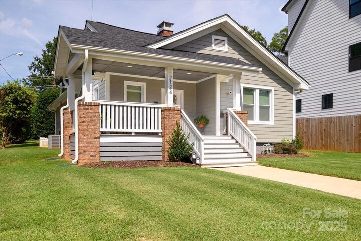 Property Photo:  2124 Roslyn Avenue  NC 28208 