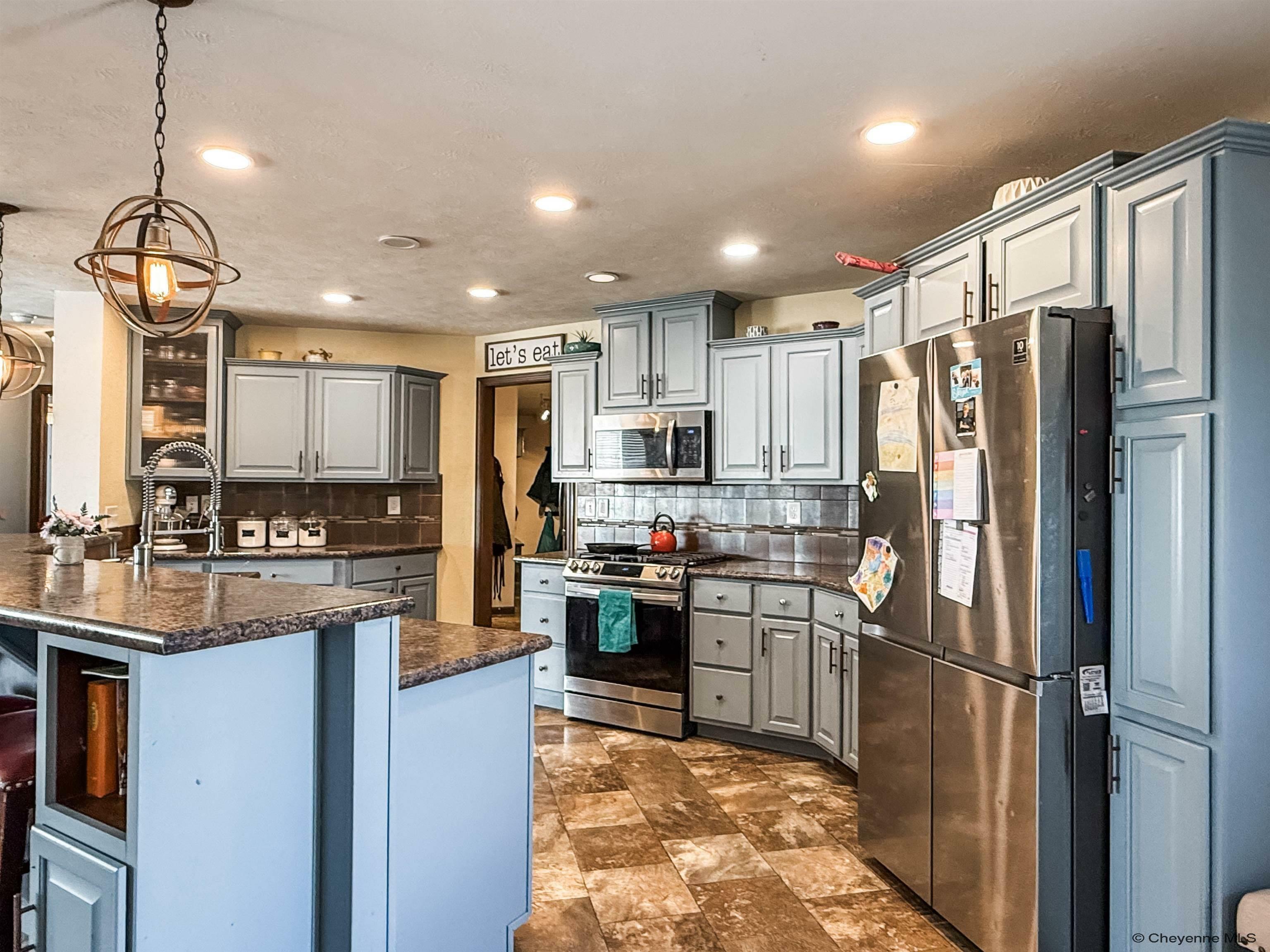 Property Photo: 1113 Indiana Rd WY 82009