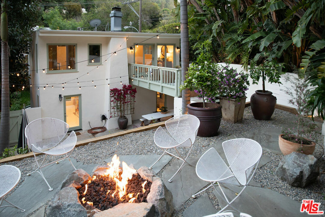 8215 Kirkwood Dr  Los Angeles CA 90046 photo