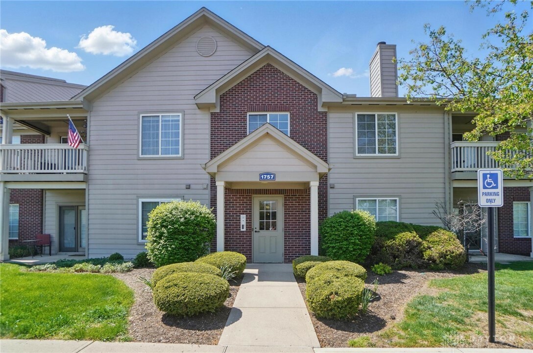 Property Photo:  1757 Waterstone Boulevard 101  OH 45342 
