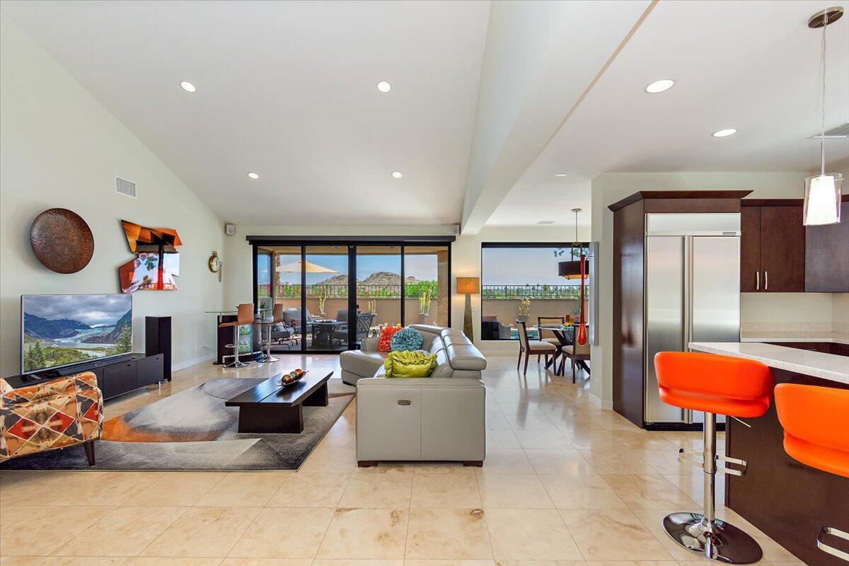 Property Photo: 11 Vista Loma Drive CA 92270