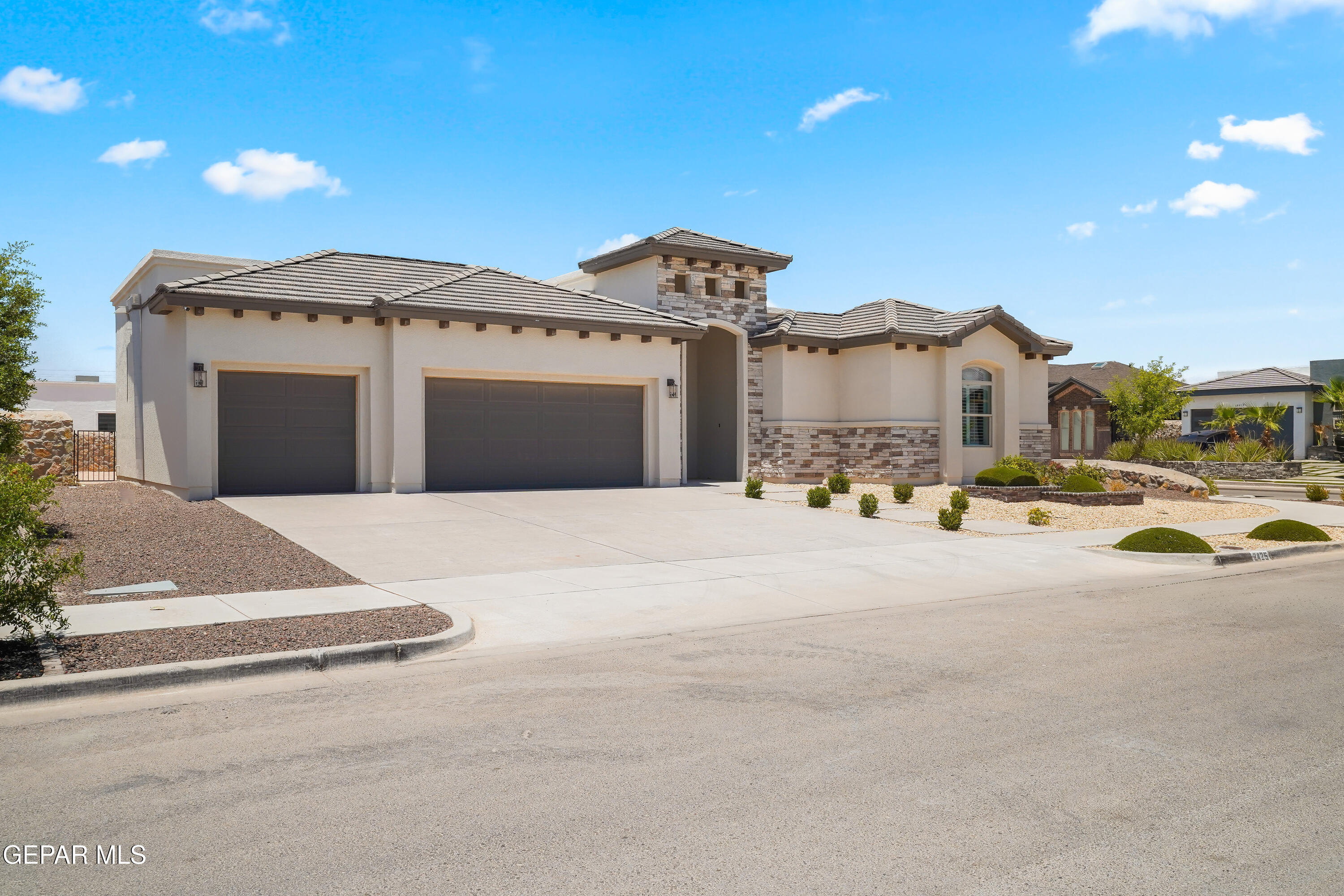 Property Photo: 2425 Tierra Murcia Street TX 79938