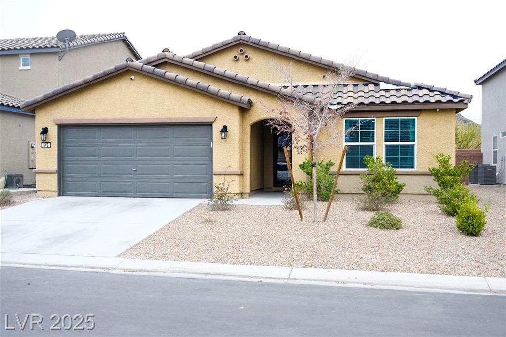 Property Photo: 645 Turtleback Falls Avenue NV 89018