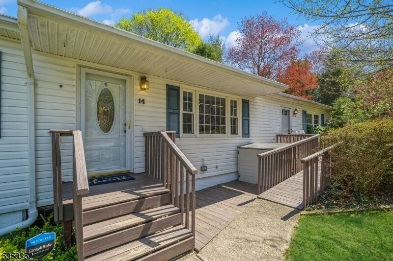 Property Photo: 14 Pawnee Trl NJ 07438