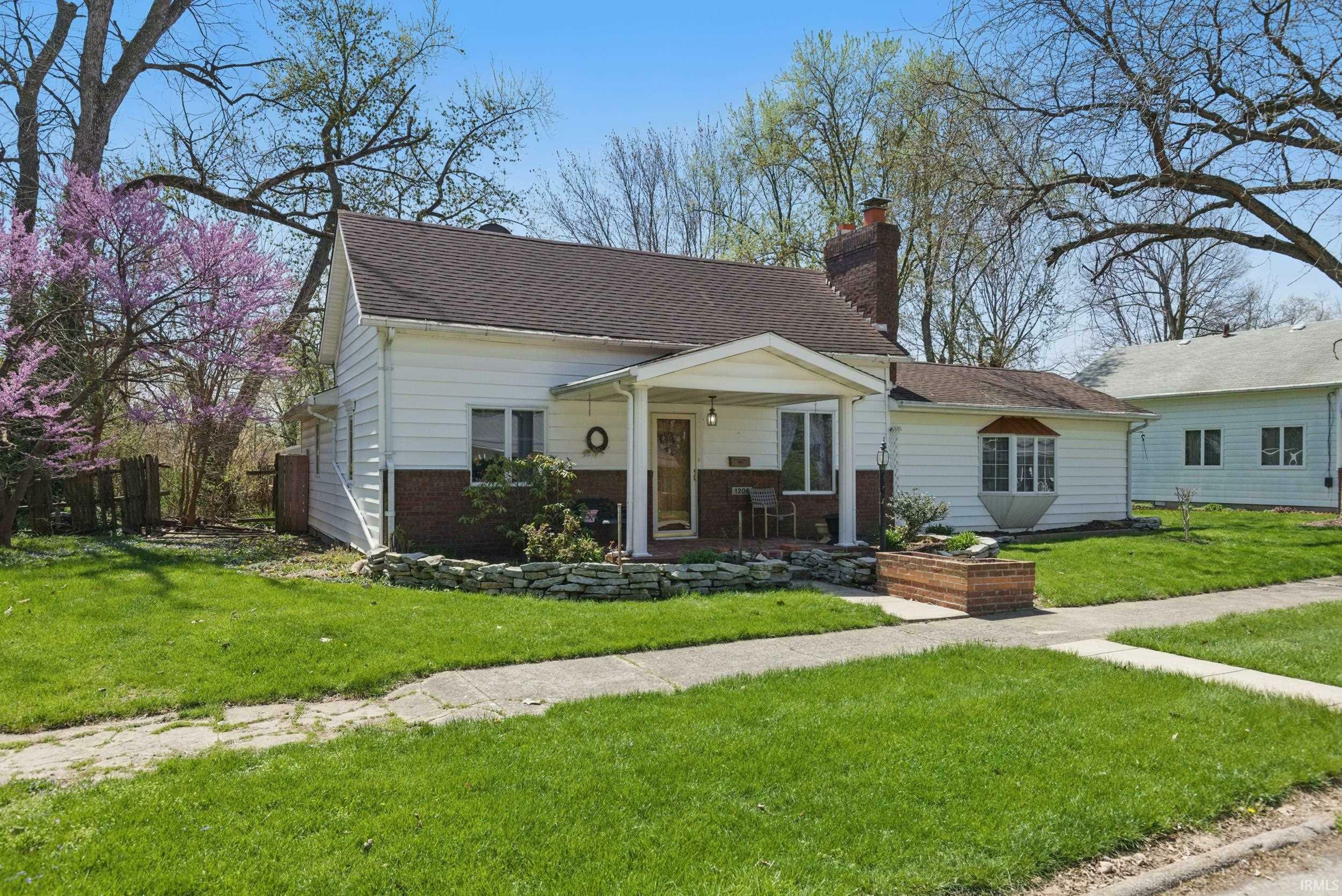 Property Photo: 1206 W South Street IN 46714-2230