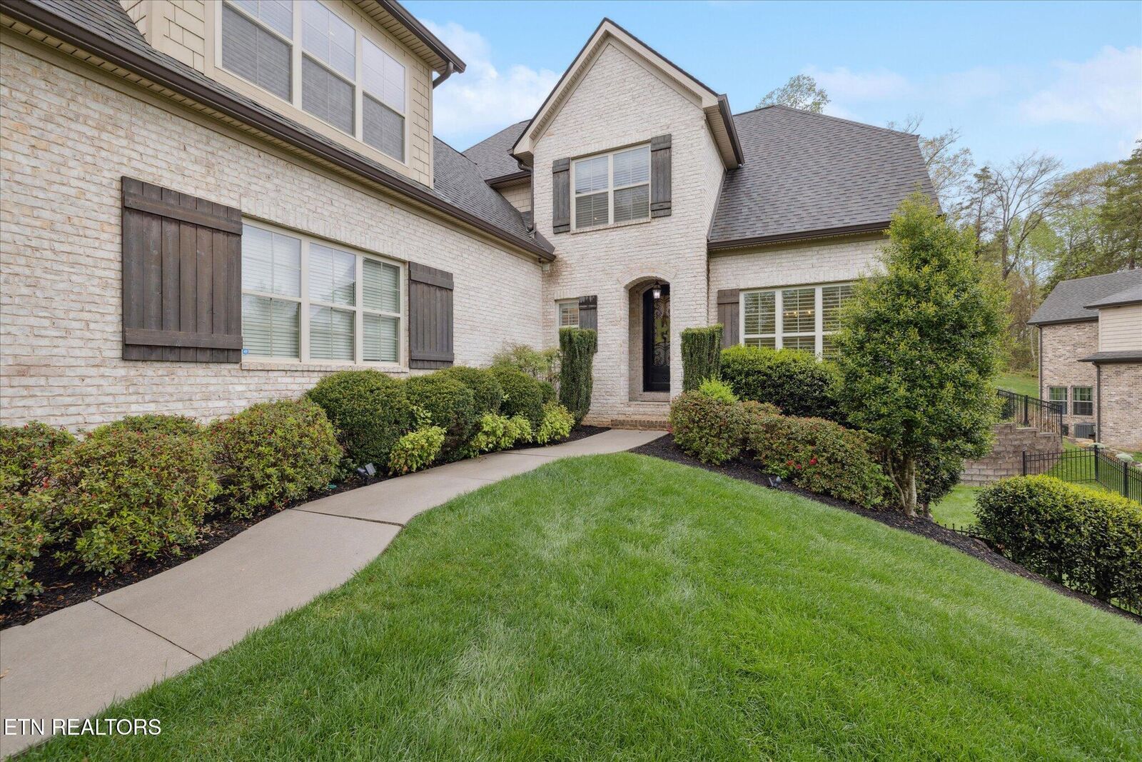 Property Photo:  10023 Fox Cove Rd  TN 37922 