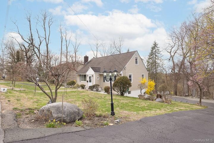 Property Photo:  9 Durham Road  NY 10607 