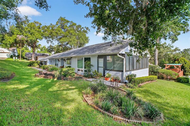 Property Photo:  58 Townhill Drive  FL 32726 