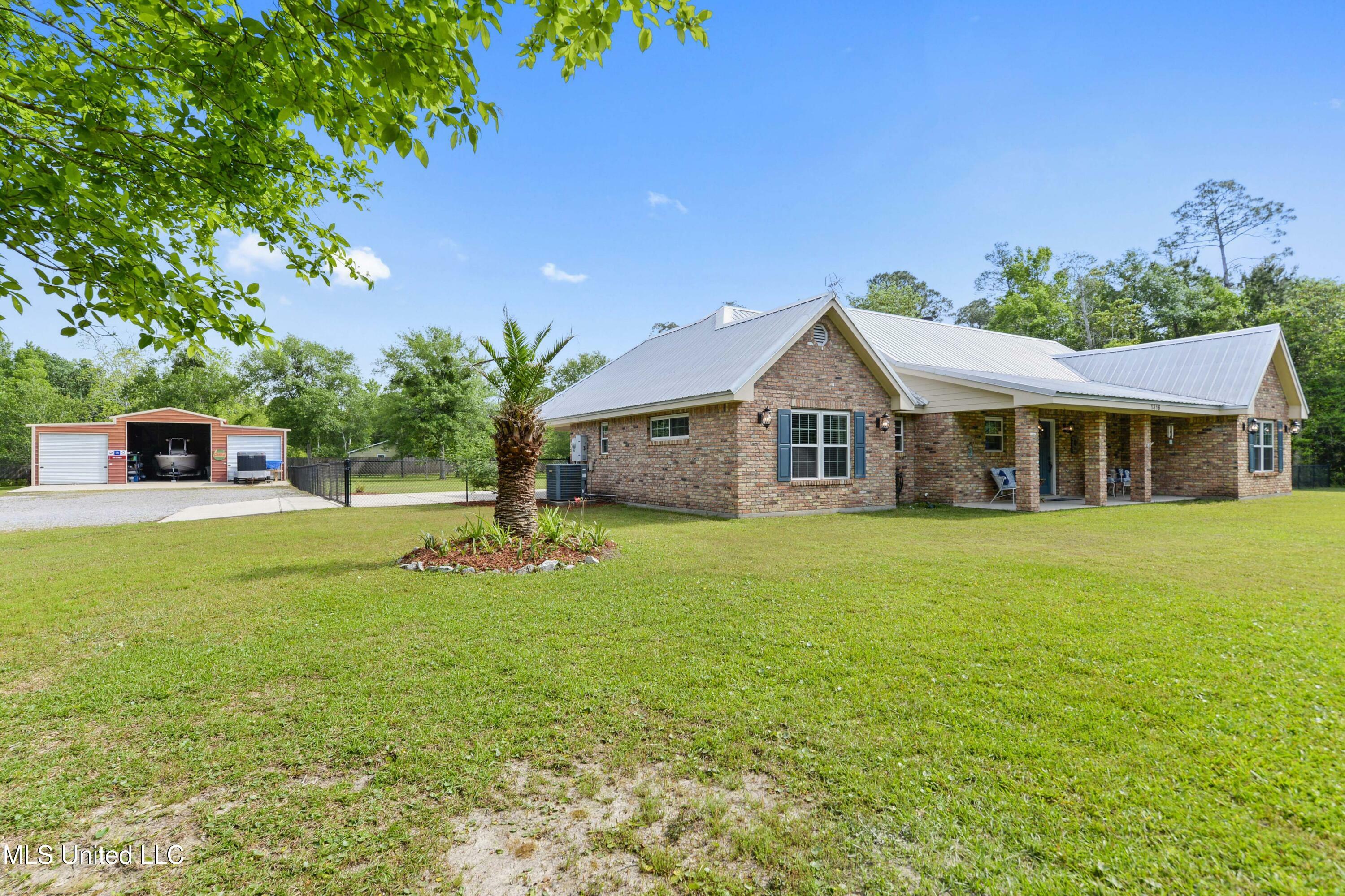 Property Photo: 1316 Dubuc Lane MS 39576