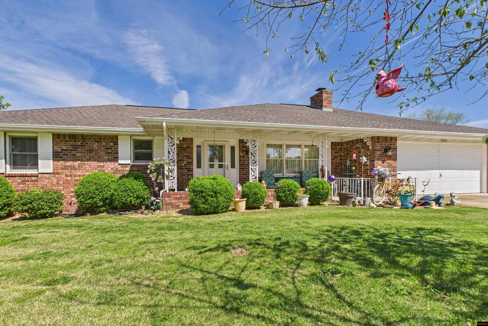 Property Photo: 1705 Honeysuckle AR 72653