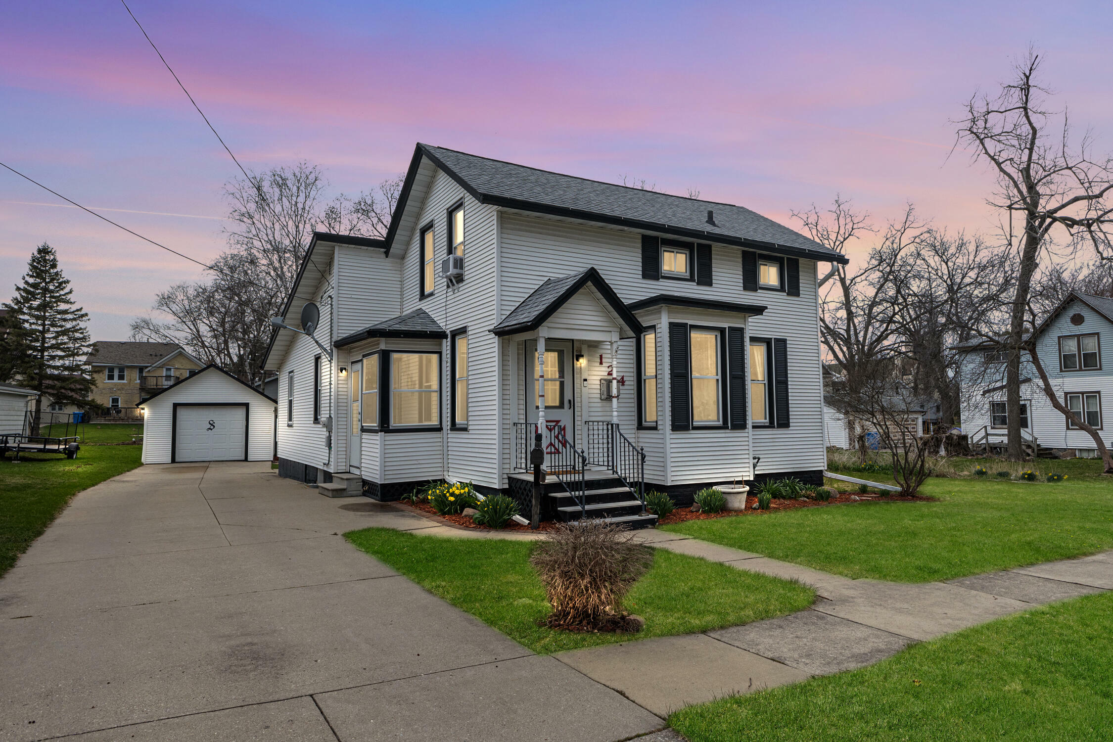Property Photo: 124 Dewey Ave WI 53094