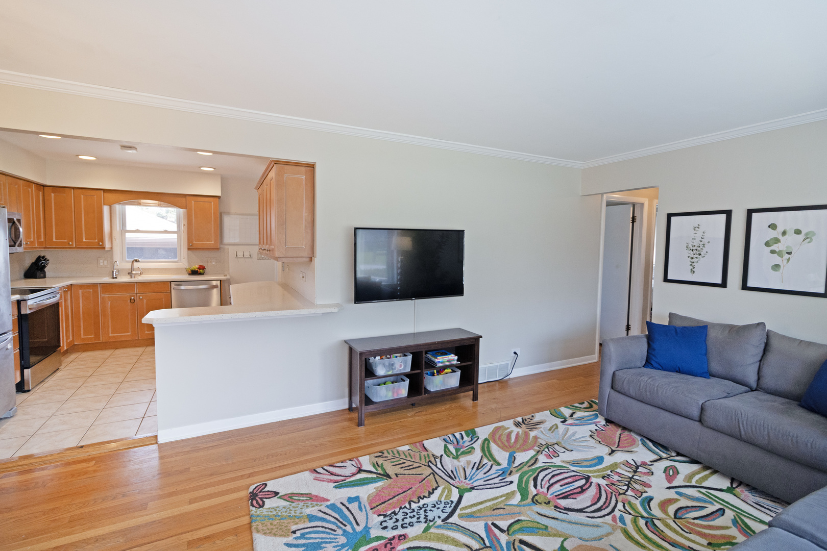Property Photo: 10 W 55th Place IL 60559