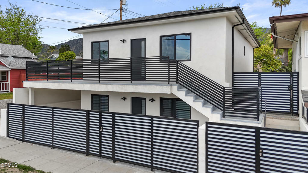 Property Photo: 112 N Kenneth Road 201 CA 91501