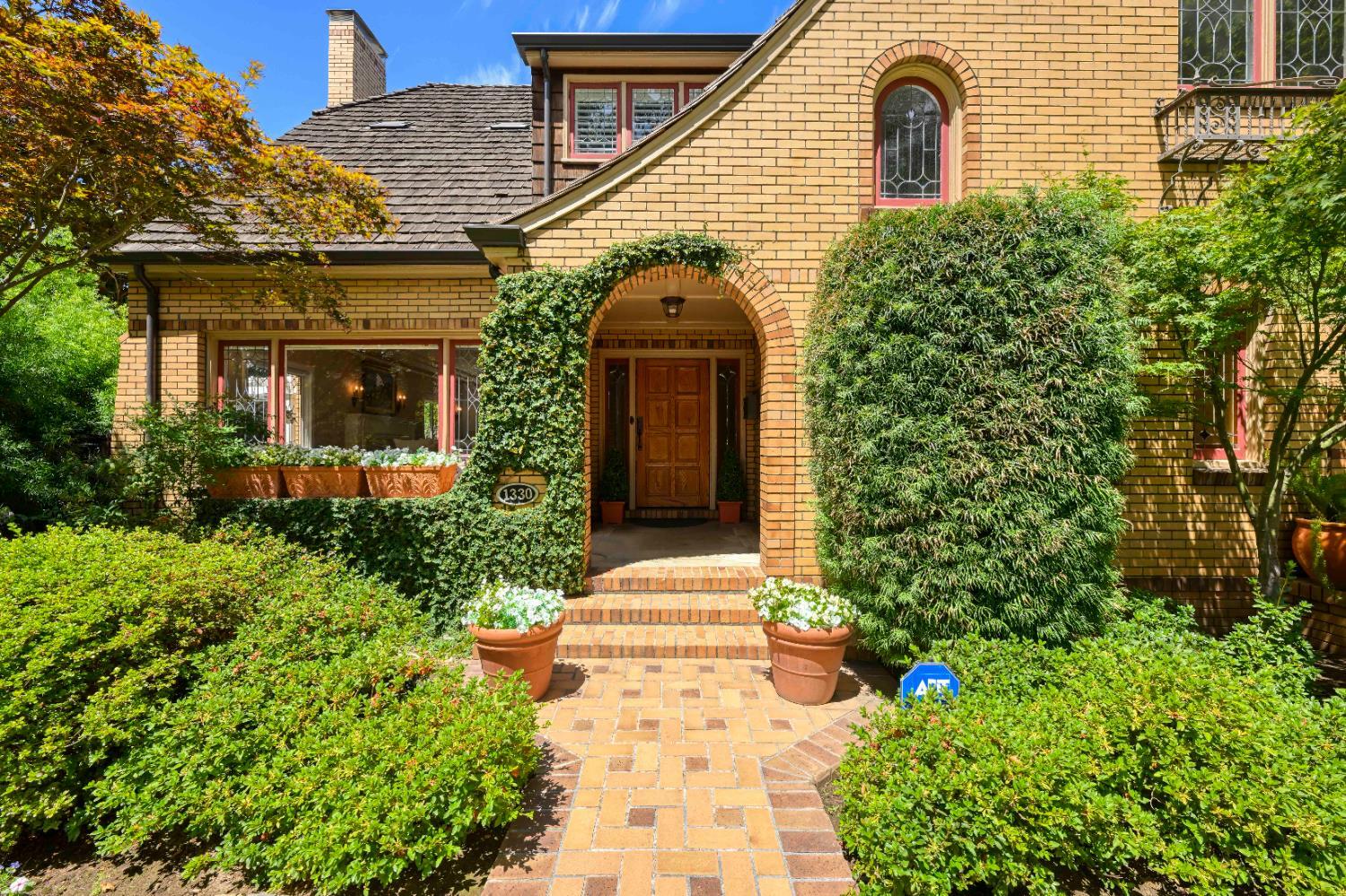 Property Photo: 1330 45th Street CA 95819