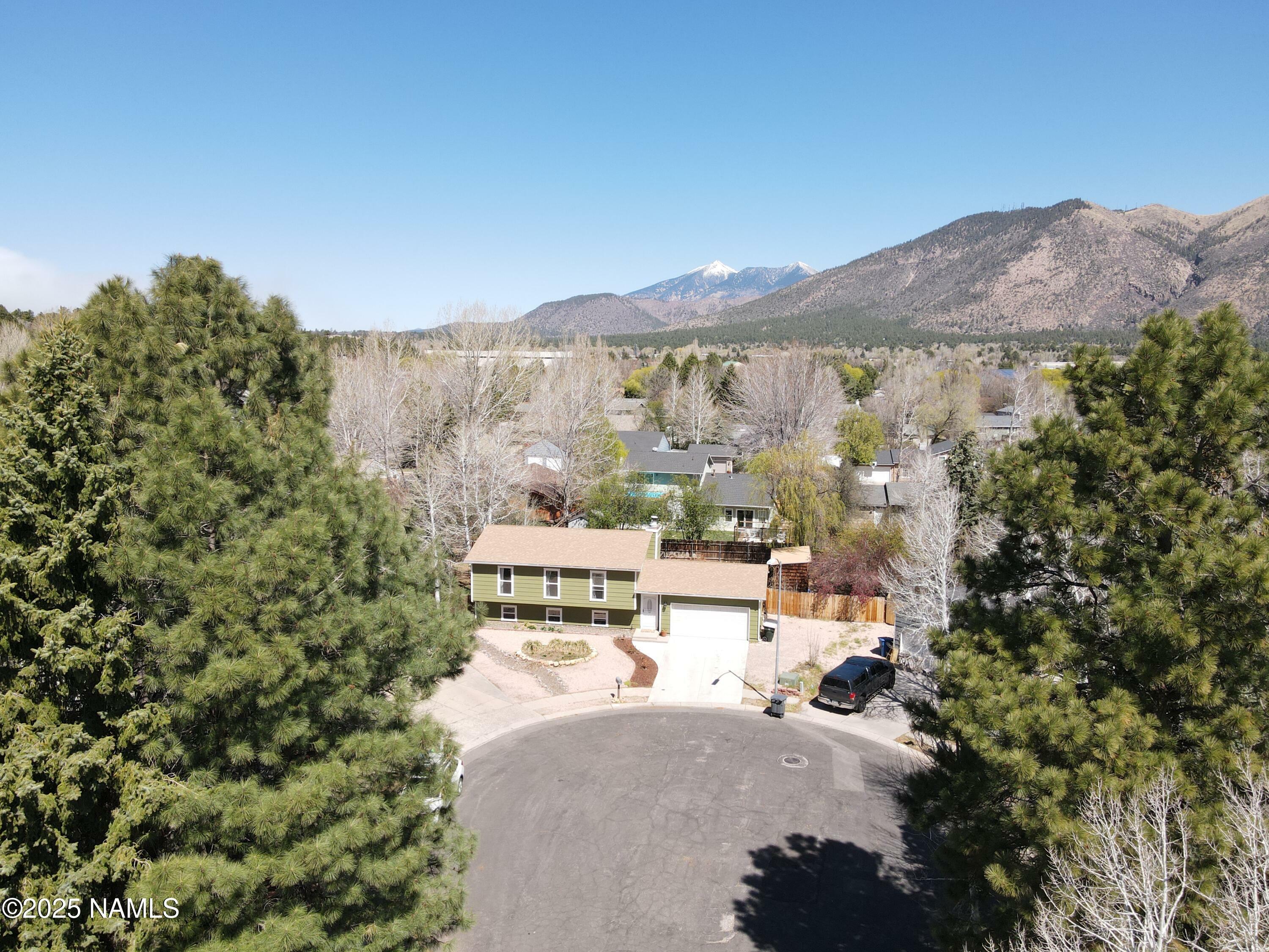Property Photo: 3930 E Thrush Lane AZ 86004