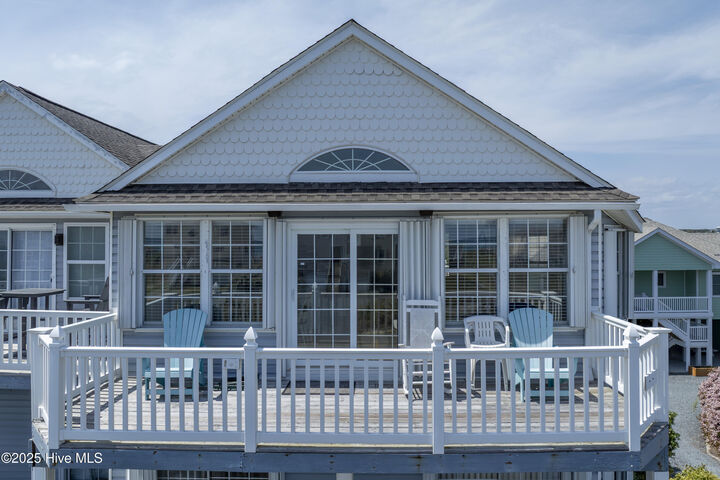 Property Photo: 101 Heron Cay Court NC 28460