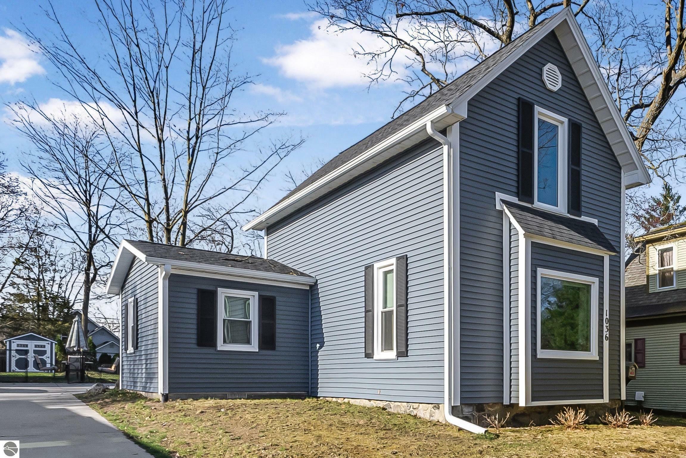1036 E State Street  Traverse City MI 49686 photo
