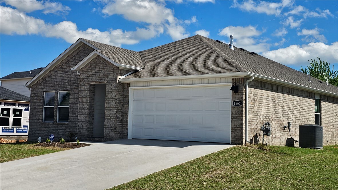 Property Photo: 1567 Ridgeview Drive AR 72762