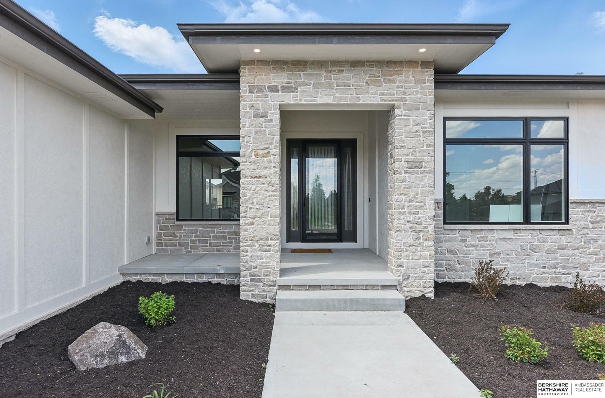 Property Photo: 21014 E Street NE 68022
