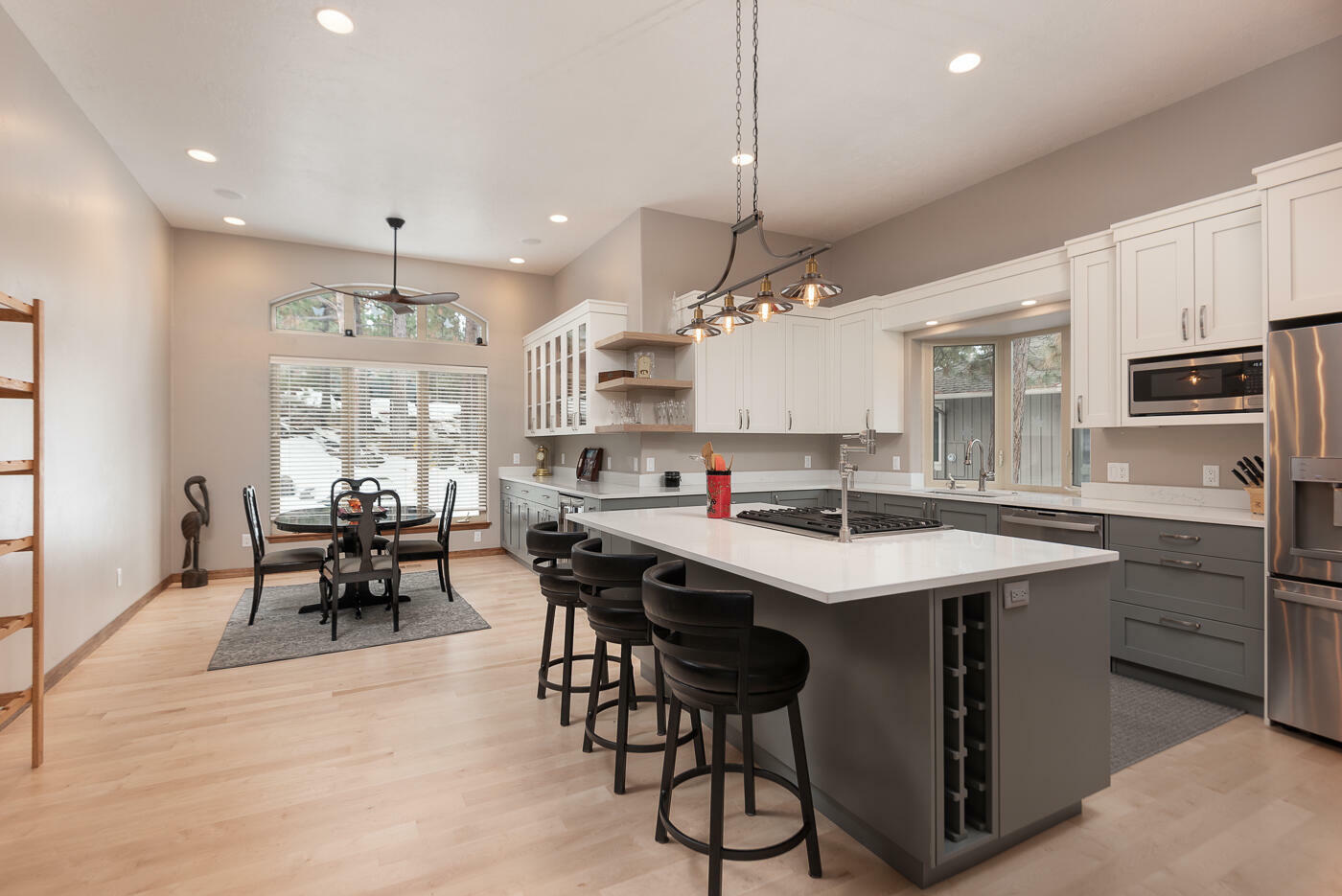 Property Photo: 3566 NW Braid Drive OR 97703