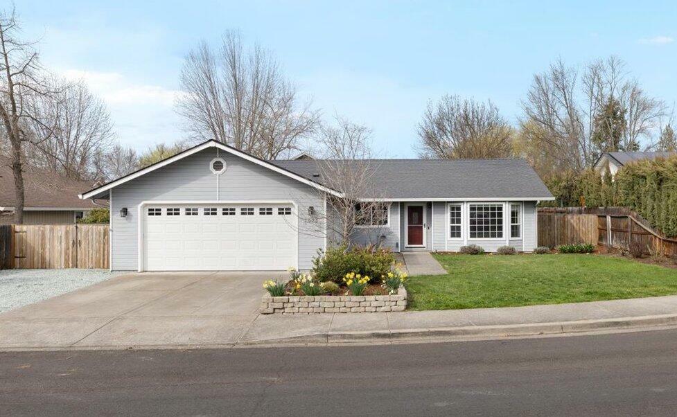 Property Photo: 3073 Ruby Drive OR 97504