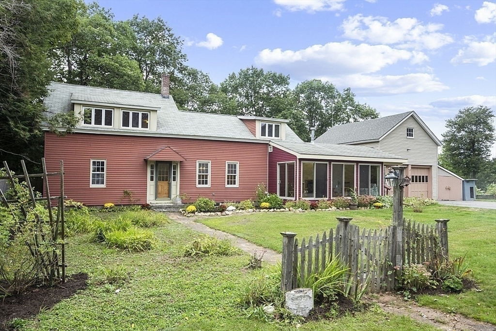 Property Photo: 200 Lake Rd MA 01430