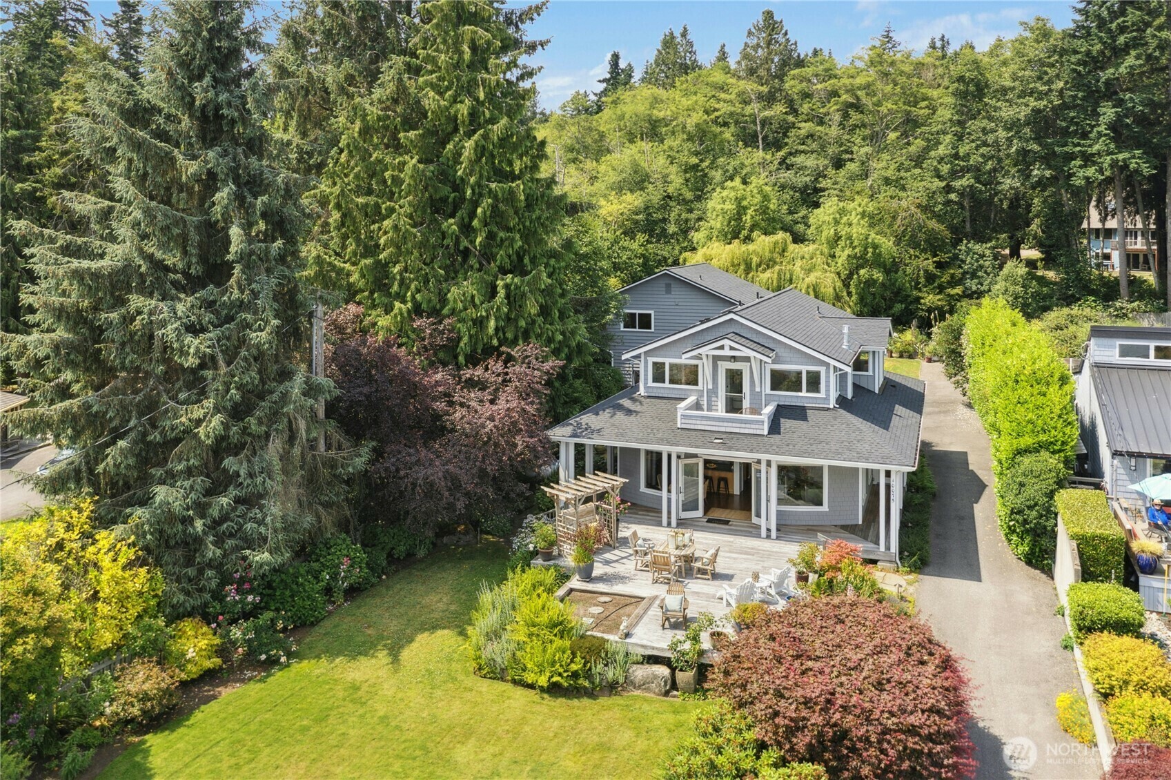 Property Photo:  10075  Manitou Beach Drive NE  WA 98110 