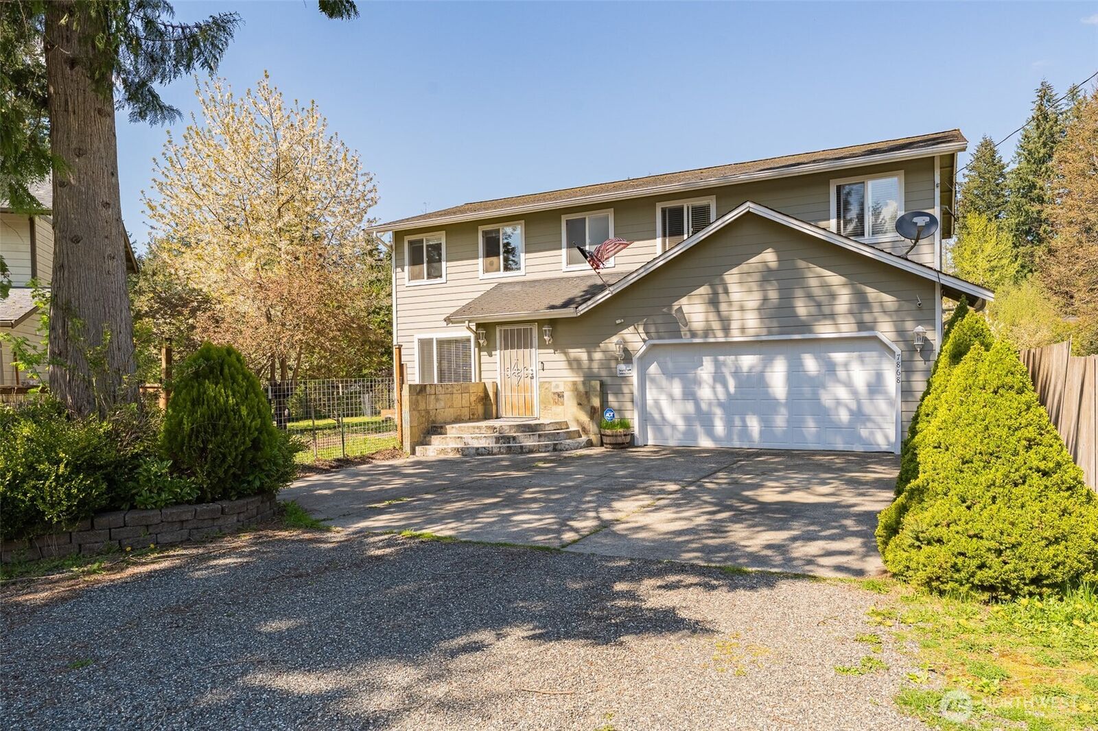 Property Photo: 7868 Chisholm Trail WA 98266