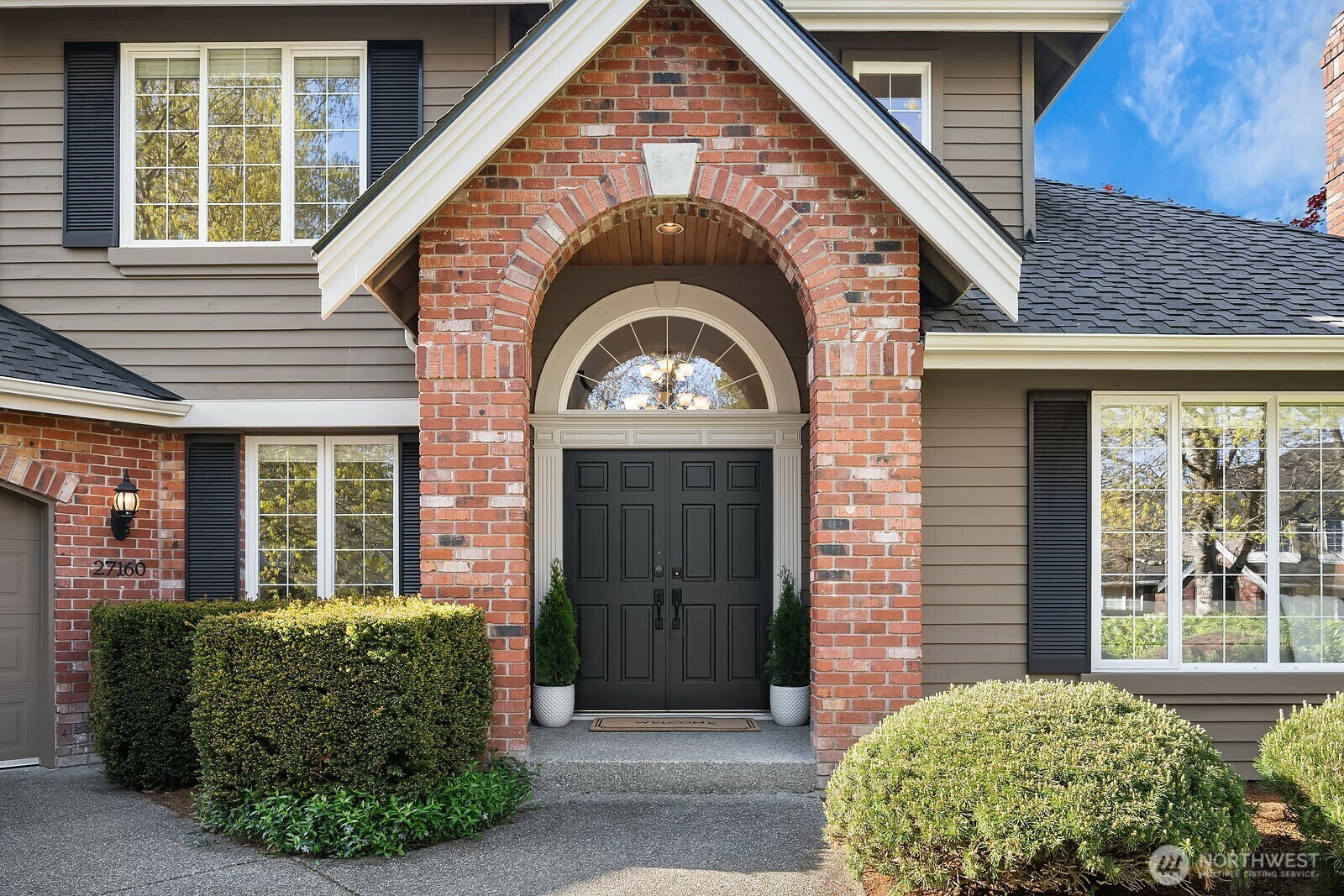 Property Photo: 27160 SE 27th Street WA 98075