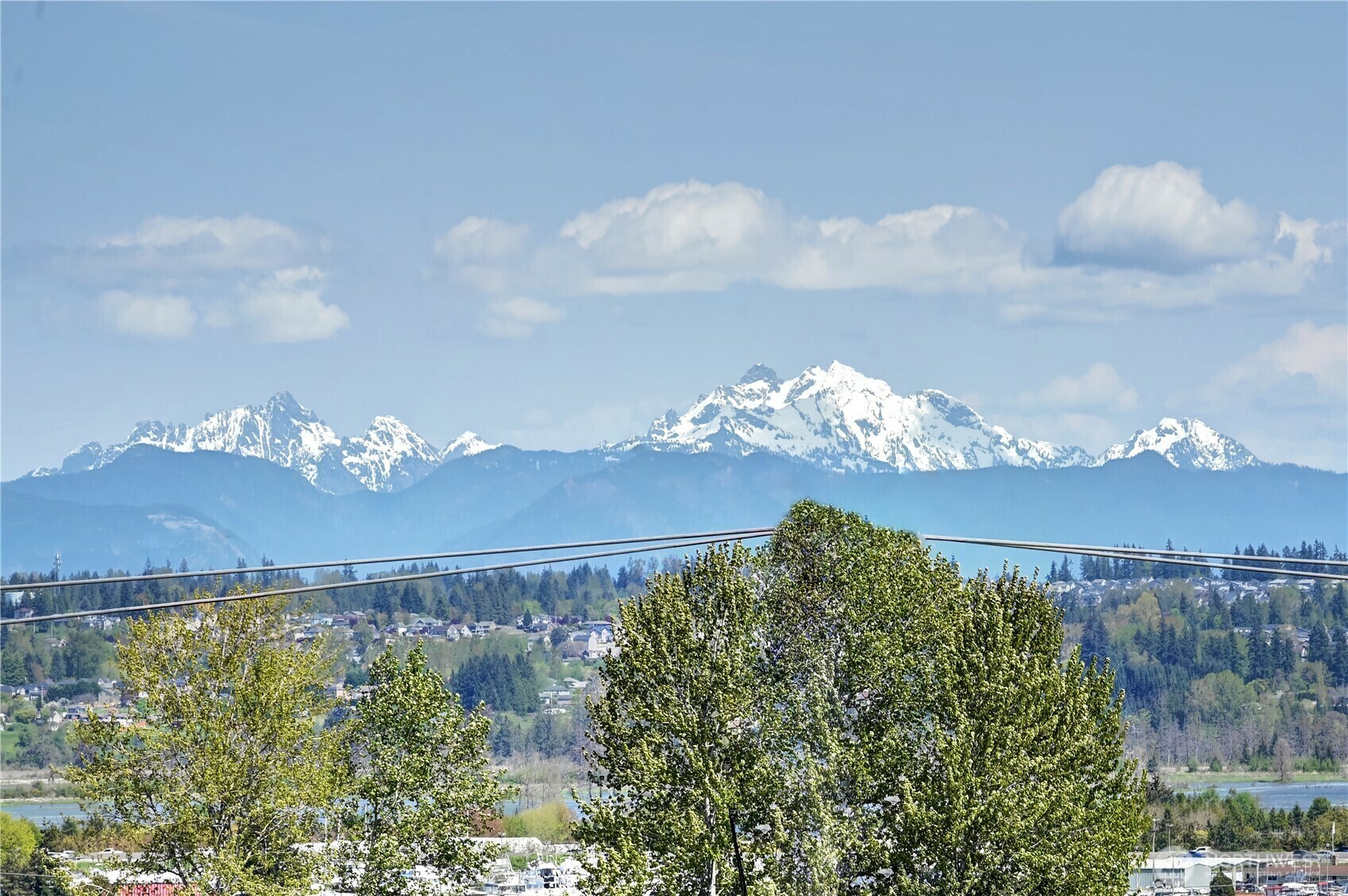 Property Photo: 3021 Belmonte Lane WA 98201
