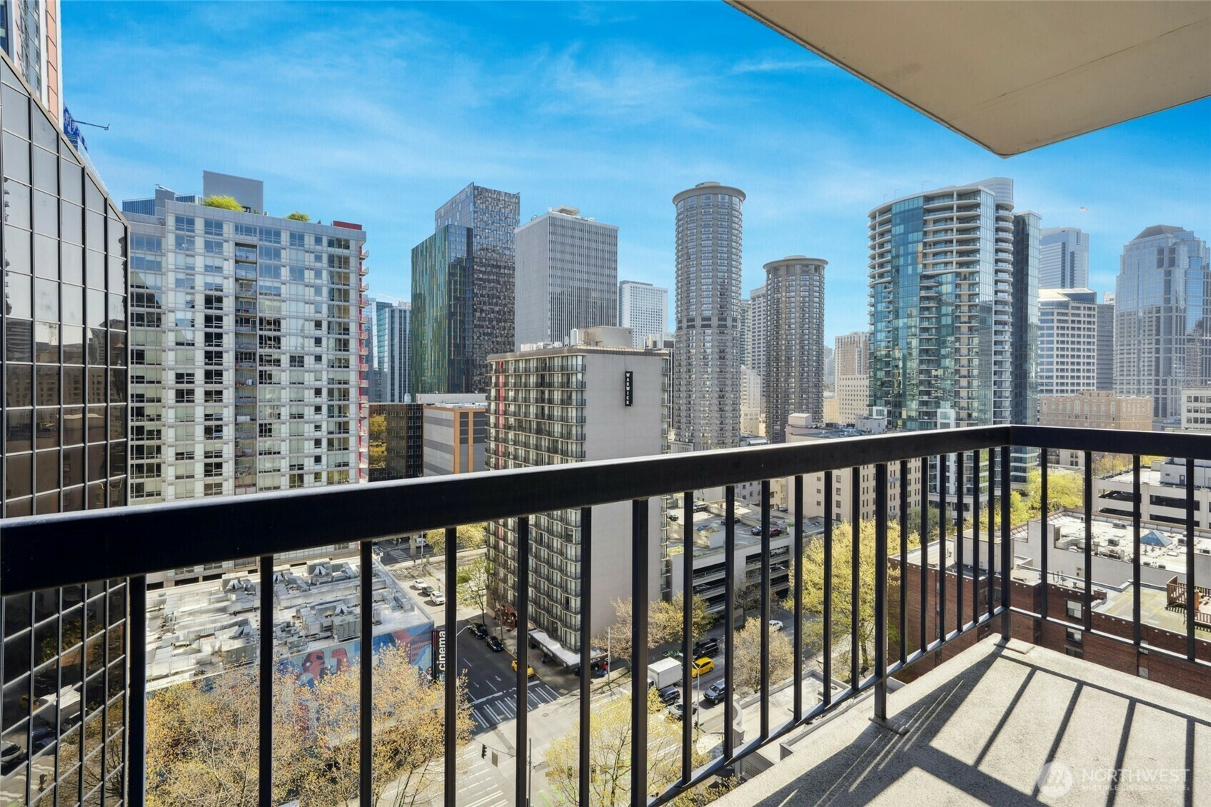 Property Photo: 2100 3rd Avenue 1505 WA 98121