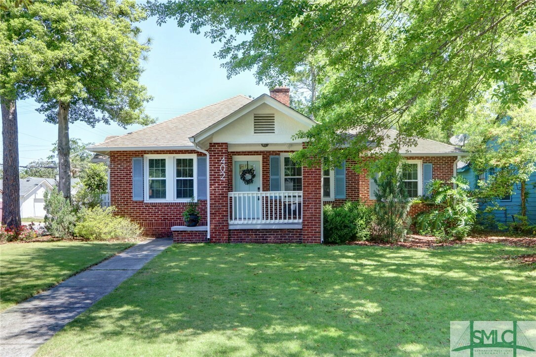 Property Photo: 402 E 56th Street GA 31405