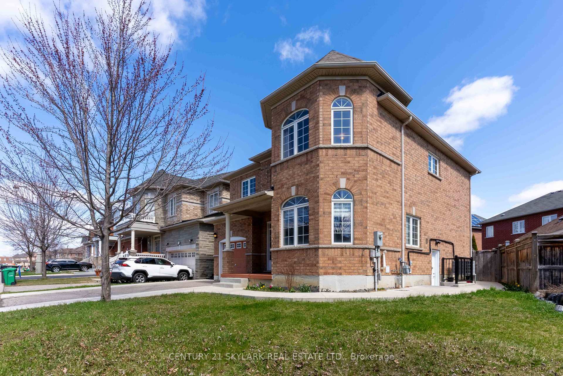 Photo de la propriété:  13 Ledgerock Road  ON L6P 2L8 