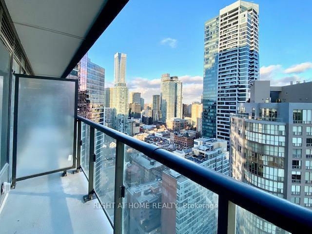 Property Photo: 955 Bay Street 2702 ON M5S 0C6