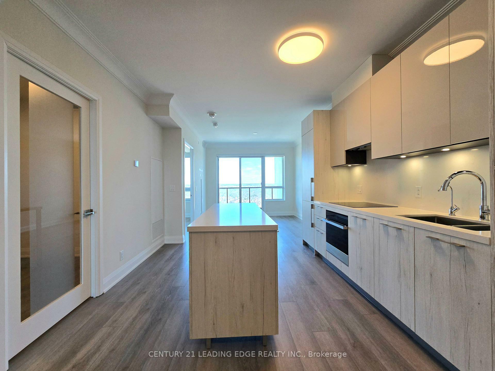 Property Photo: 8 Water Walk Drive 4009 ON L3R 6L4