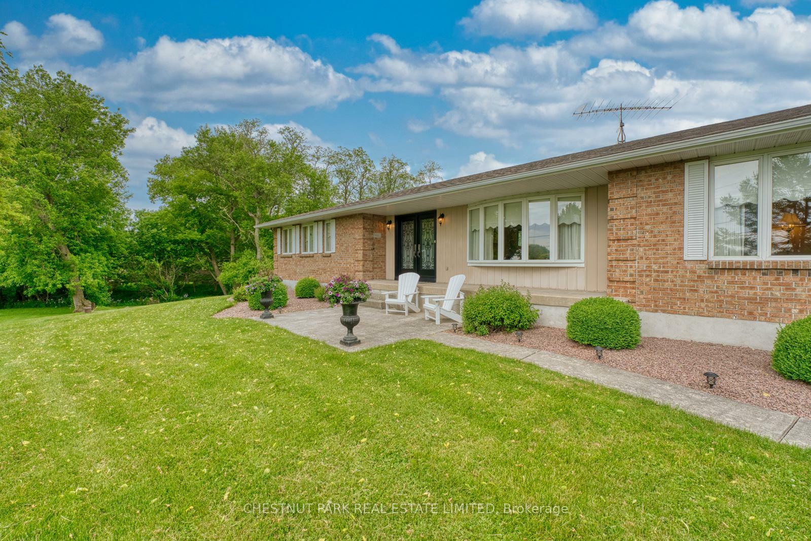 Property Photo:  90 River Road  ON K0E 1L0 