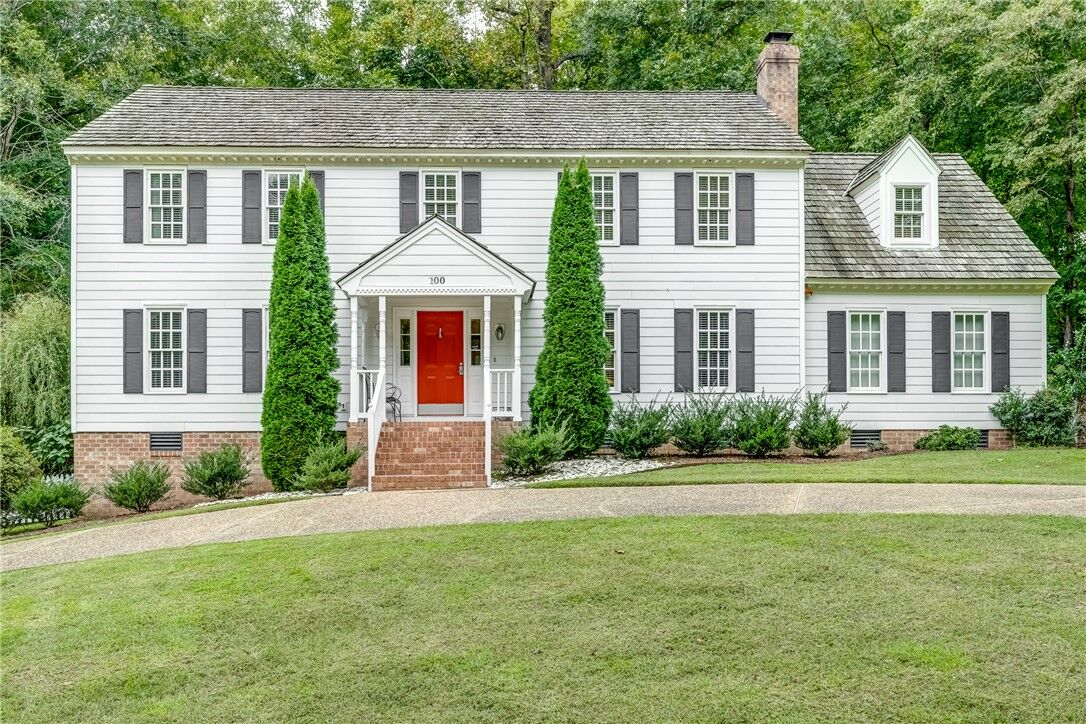 Property Photo:  100 Woodmere Drive  VA 23185 